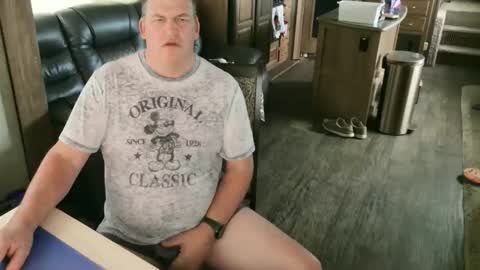 mmmthatsfunnn online show from October 23, 10:30 pm