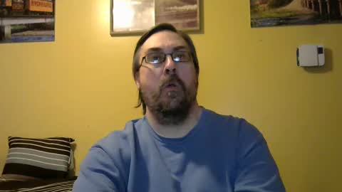 Snapshot of mmr4545 chatting on March 9, 3:54 am mark online show from March 9, 3:54 am