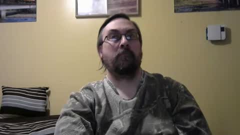 Snapshot of mmr4545 chatting on March 17, 4:06 am mark online show from March 17, 4:06 am