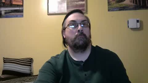 Snapshot of mmr4545 chatting on March 18, 4:26 am mark online show from March 18, 4:26 am