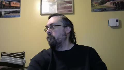 Snapshot of mmr4545 chatting on March 26, 5:02 am mark online show from March 26, 5:02 am