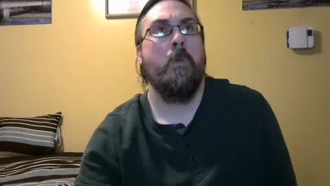 Snapshot of mmr4545 chatting on March 28, 5:18 am mark online show from March 28, 5:18 am