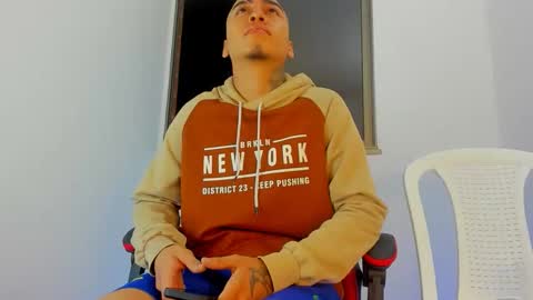 Snapshot of mnell28 chatting on March 2, 2:36 am mnell28 online show from March 2, 2:36 am