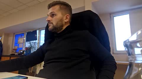 mnew69055770223 online show from October 8, 2:04 pm