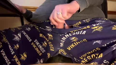 mnguy19726969 online show from May 6, 6:02 pm