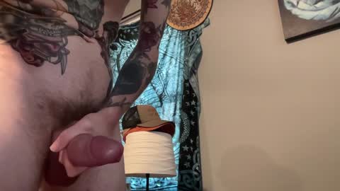 MNTuiLa online show from December 6, 6:39 pm