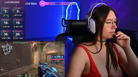 Snapshot of moaning___lisa chatting on December 18, 1:48 am to support follow the fanclub online show from December 18, 1:48 am