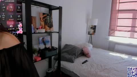 Snapshot of moanshade chatting on September 14, 7:40 am CandyStacy online show from September 14, 7:40 am