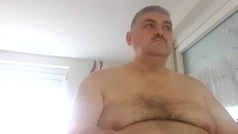 Snapshot of mobblchen chatting on November 23, 12:27 pm Tom online show from November 23, 12:27 pm