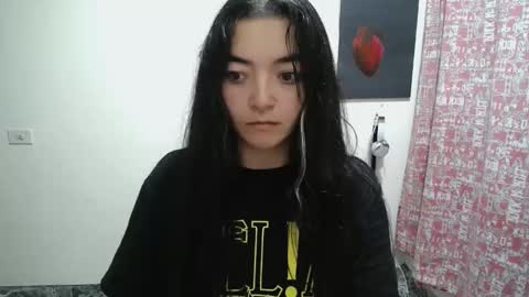 Snapshot of mocca_117 chatting on May 2, 3:33 am Sam online show from May 2, 3:33 am