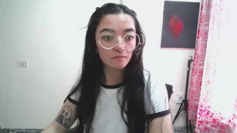 Snapshot of mocca_117 chatting on May 25, 2:01 pm Sam online show from May 25, 2:01 pm