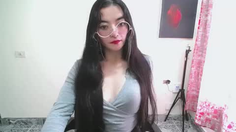 Snapshot of mocca_117 chatting on May 26, 6:15 pm Sam online show from May 26, 6:15 pm