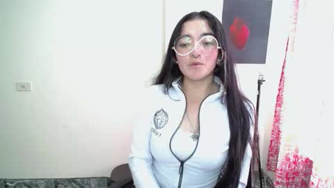 Snapshot of mocca_117 chatting on May 30, 4:15 pm Sam online show from May 30, 4:15 pm