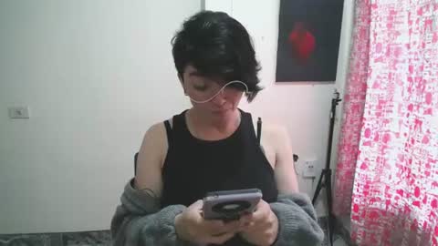 Snapshot of mocca_117 chatting on June 13, 9:35 pm Sam online show from June 13, 9:35 pm