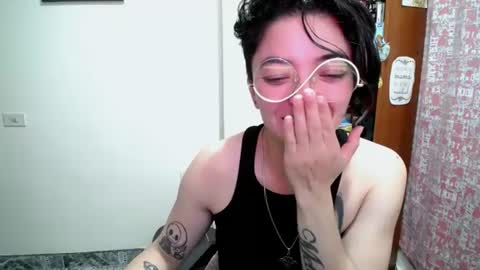 Snapshot of mocca_117 chatting on July 18, 2:05 am Sam online show from July 18, 2:05 am