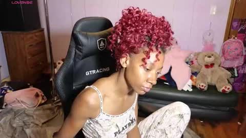 Snapshot of mocha_ chatting on March 20, 3:22 am MOCHA JAMES THE NPC online show from March 20, 3:22 am