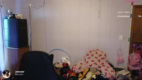Snapshot of mocha_ chatting on April 22, 10:33 pm MOCHA JAMES THE NPC online show from April 22, 10:33 pm