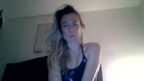Snapshot of mockingbirds91 chatting on April 22, 2:47 am mockingbirds91 online show from April 22, 2:47 am