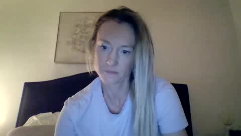 Snapshot of mockingbirds91 chatting on May 12, 4:31 am mockingbirds91 online show from May 12, 4:31 am