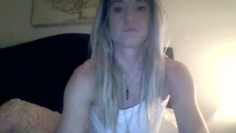 Snapshot of mockingbirds91 chatting on June 4, 5:46 am mockingbirds91 online show from June 4, 5:46 am