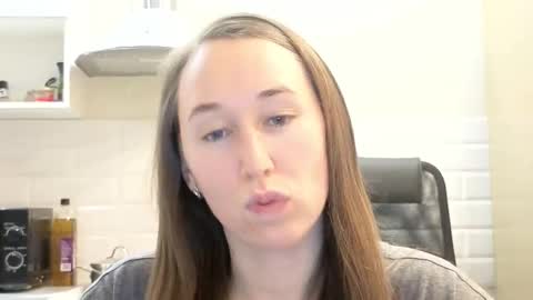 Snapshot of model_10 chatting on October 25, 1:02 am Tatiana online show from October 25, 1:02 am