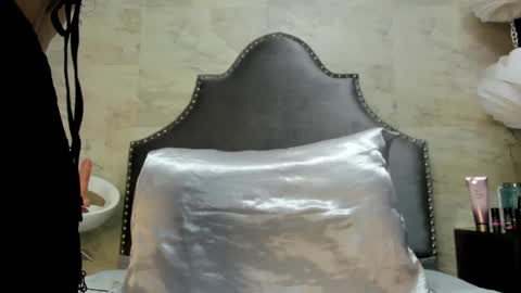 Sophia  online show from February 24, 7:45 pm