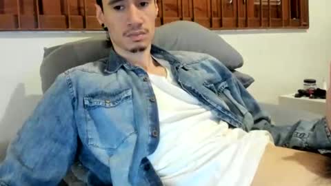 DigBreed online show from November 23, 6:52 pm