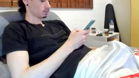 DigBreed online show from November 25, 2:11 am