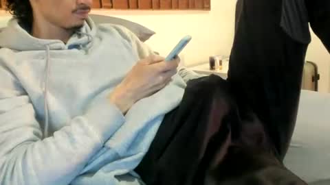 Snapshot of moderdelier chatting on June 25, 2:11 am DigBreed online show from June 25, 2:11 am