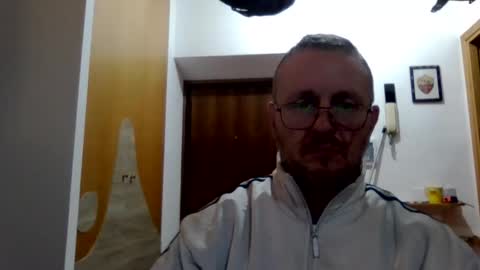 modesto1969 online show from December 3, 9:13 pm