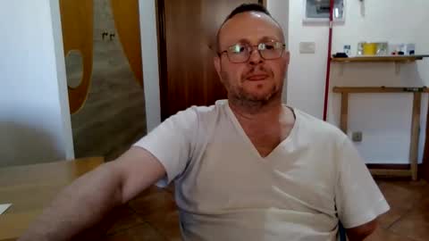 Snapshot of modesto1969 chatting on June 6, 4:23 pm modesto1969 online show from June 6, 4:23 pm