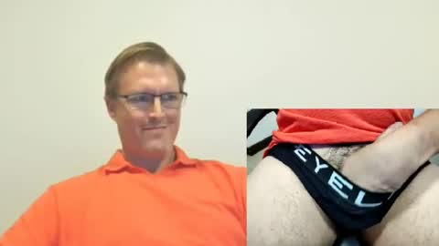 Snapshot of moe_001 chatting on March 7, 6:22 pm Moe online show from March 7, 6:22 pm