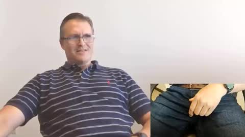 Moe online show from February 11, 6:57 pm