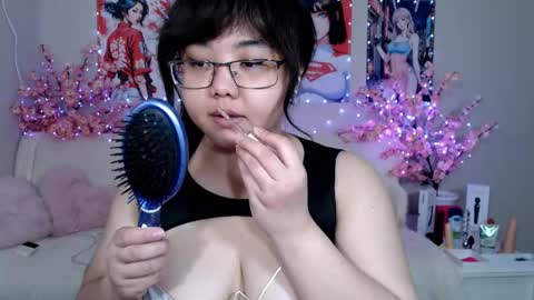 Snapshot of moertomlly chatting on May 2, 4:28 am Molly online show from May 2, 4:28 am