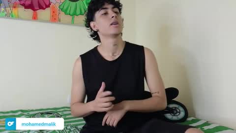 Snapshot of mohamed_malik chatting on December 5, 8:16 pm mohamed_malik online show from December 5, 8:16 pm