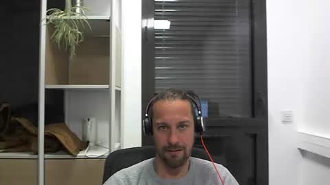 Julien online show from December 13, 3:11 pm