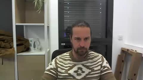 Julien online show from February 3, 3:06 pm