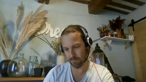 Julien online show from September 17, 3:57 pm