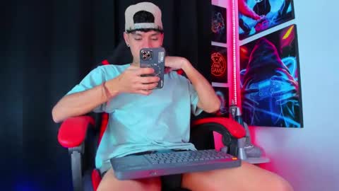 moises_23cm online show from March 6, 4:17 pm
