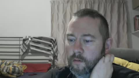 Snapshot of moistfalafel chatting on February 6, 7:45 am Jode online show from February 6, 7:45 am