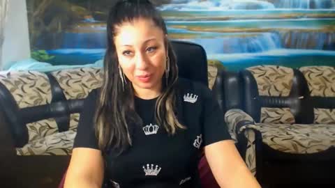 moistmady online show from November 20, 6:35 am