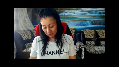 moistmady online show from June 5, 9:59 am