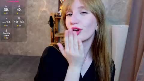 Snapshot of moliacenamere chatting on June 10, 6:18 pm Hello im May online show from June 10, 6:18 pm