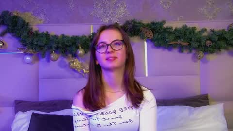 Snapshot of molilevran chatting on December 14, 4:45 pm molilevran online show from December 14, 4:45 pm