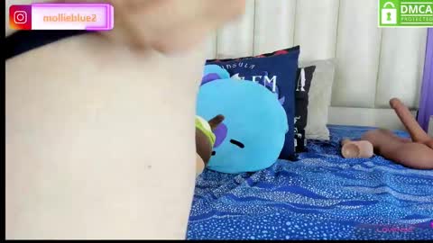 Hey Guys  Im Mollie online show from December 13, 4:38 pm
