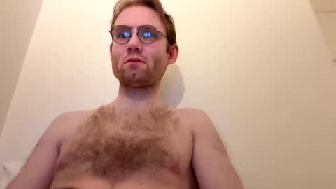 Snapshot of molliter chatting on May 3, 12:38 am molliter online show from May 3, 12:38 am