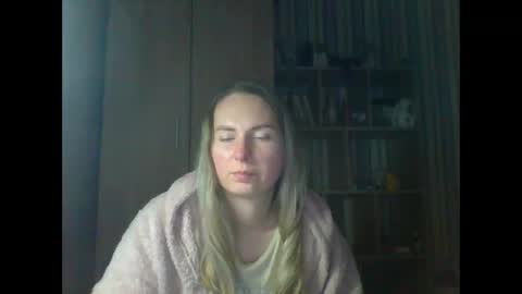 molly971345 online show from February 4, 11:42 pm