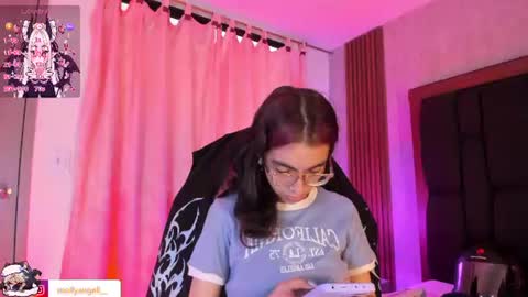 Snapshot of molly__a chatting on July 11, 3:48 pm Molly online show from July 11, 3:48 pm