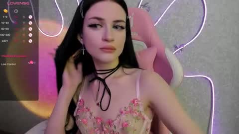 Snapshot of molly_crystall chatting on July 13, 2:36 am Molly - online show from July 13, 2:36 am