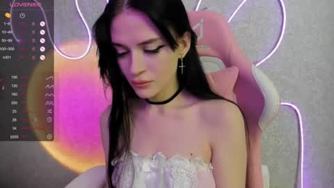 Snapshot of molly_crystall chatting on July 18, 3:11 am Molly - online show from July 18, 3:11 am